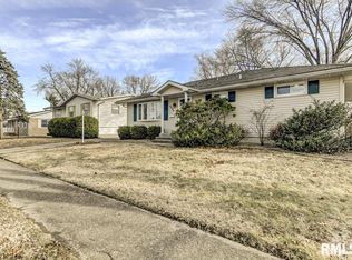 2408 Queensway Rd, Springfield, IL 62703