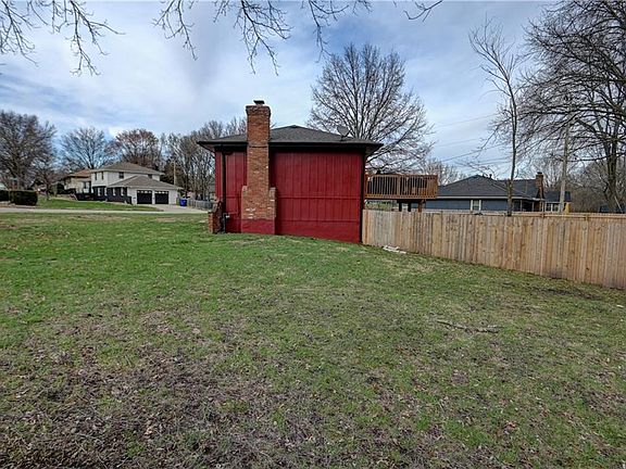 2nd image of 12901 Byars Rd