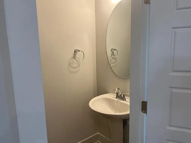 686 Vine Pkwy — Photo 14