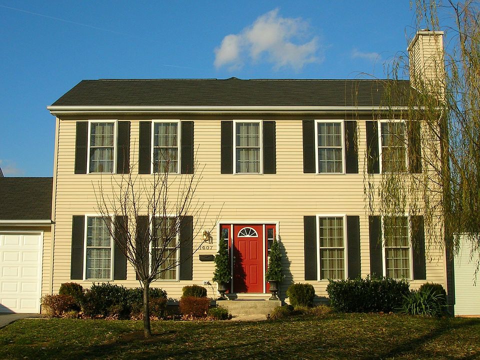 Beautiful Custom Colonial