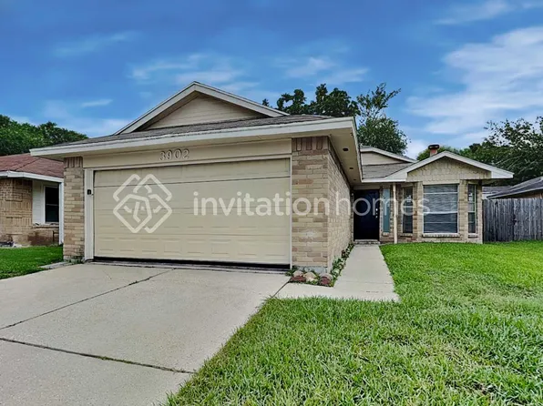 3902 Mattingham Dr, Houston, TX 77066