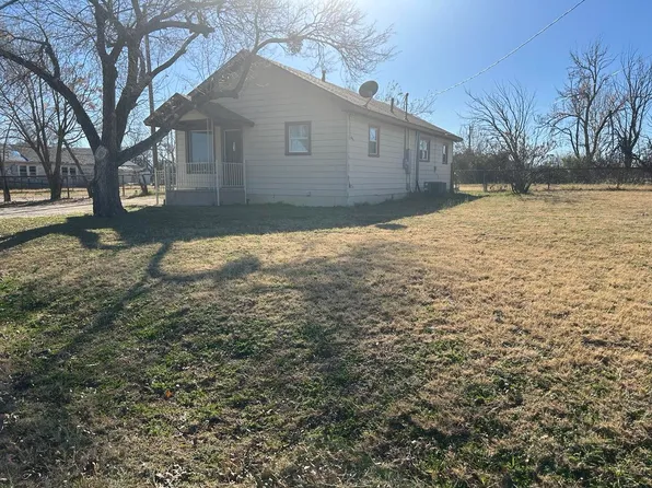 811 S 1st St W, Clyde, TX 79510