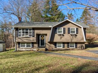 11 Proctor Rd, Townsend, MA 01469