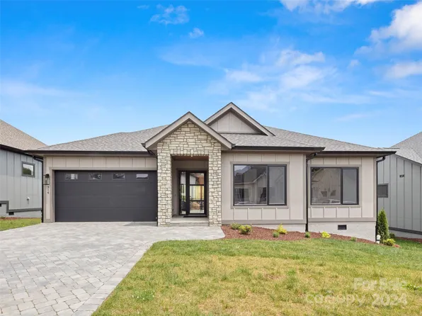 314 Avery Trail Dr #23, Arden, NC 28704