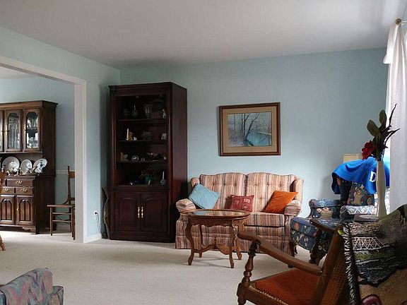 2nd image of 451 Emerald Woods Dr