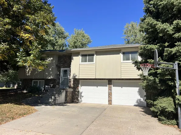 2412 Dover Dr, Norfolk, NE 68701