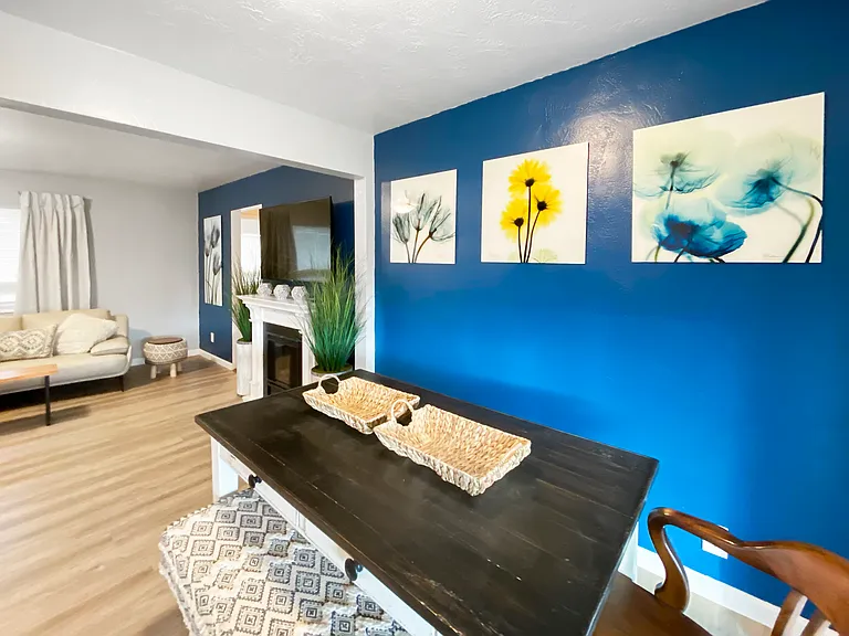 1302 Ross Ln N — Photo 9