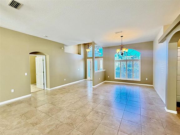 5th image of 1450 Warrington Way