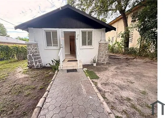 3 bed, $2,400 — Photo 3