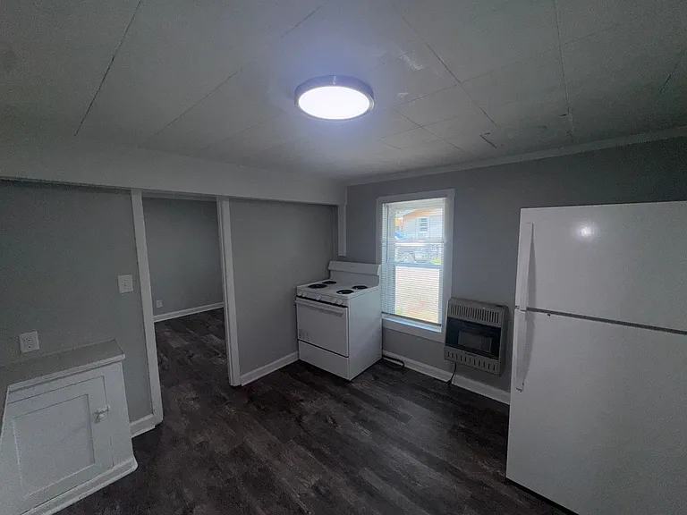 407 Elm Ave NW — Photo 14