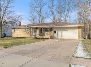 1716 Emerald Dr, Lorain, OH 44053