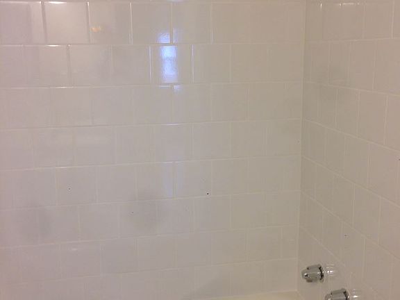 4th image of 4060 Forest Hill Ave APT D