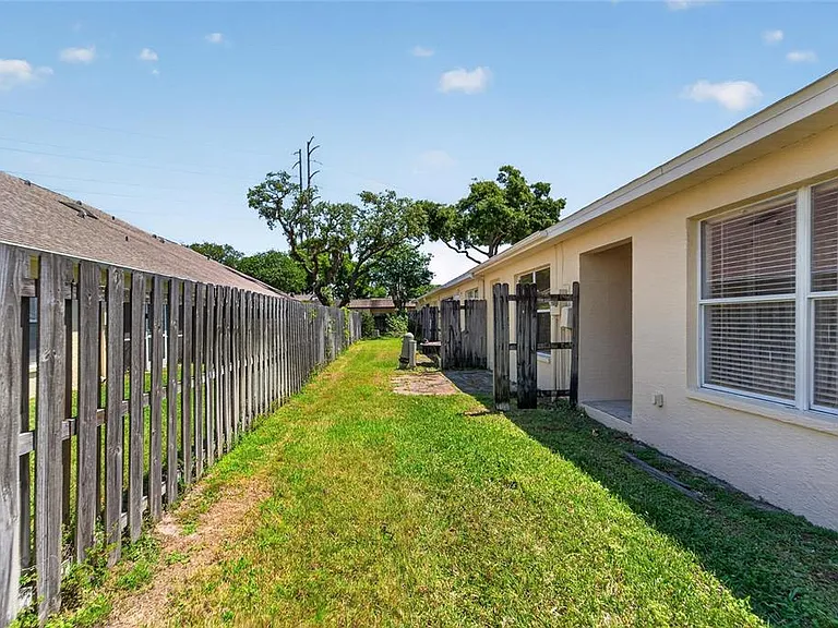 658 Green Valley Rd #B3 — Photo 21