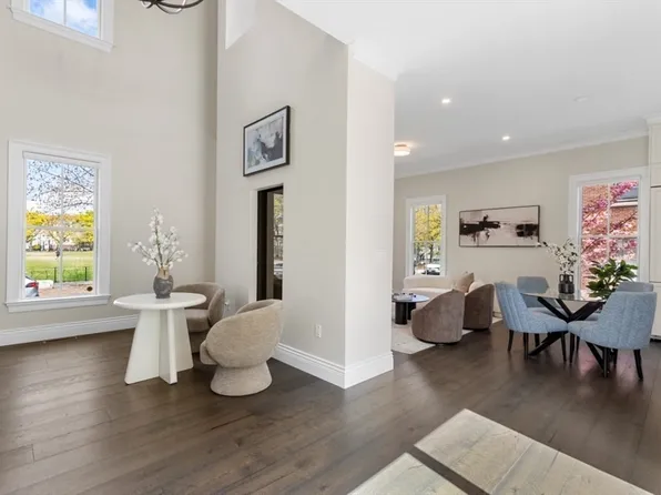 160 Norfolk St #A, Cambridge, MA 02139