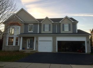 2294 Sarazen Dr, Vernon Hills, IL