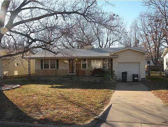 2nd image of 815 Audrey Dr