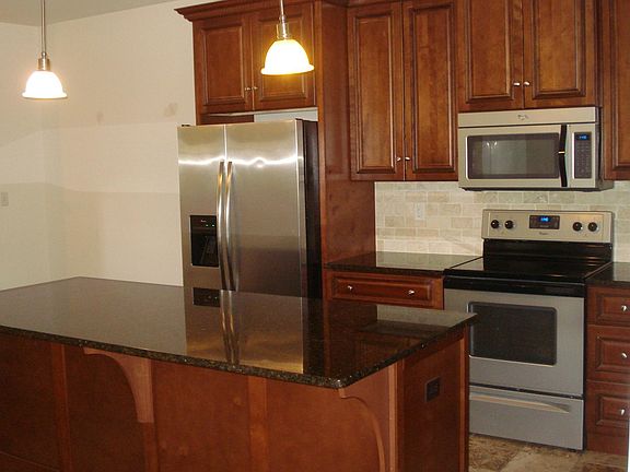 4th image of 173 W Charlotte St
