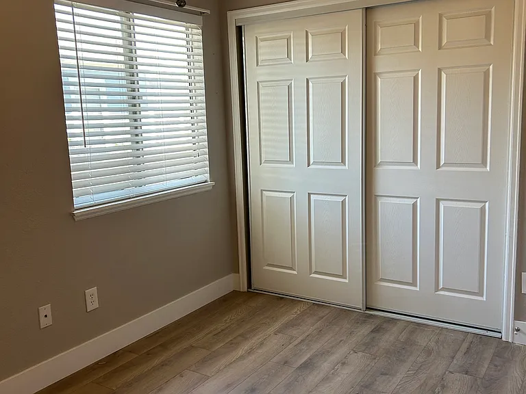 2 nd bedroom