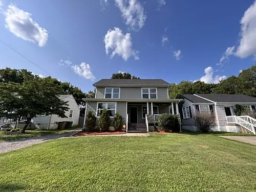 809 Maplewood Pl Photo 1