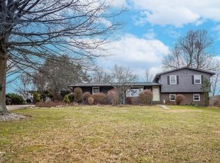 5750 Glena St, Louisville, OH