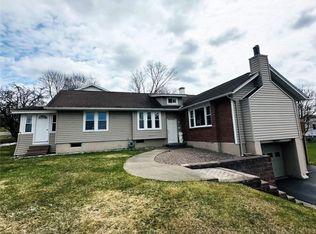 2 Bowen St, Auburn, NY 13021