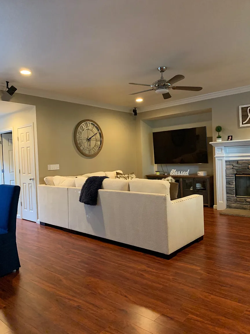 520 Belmont Ln photo 1