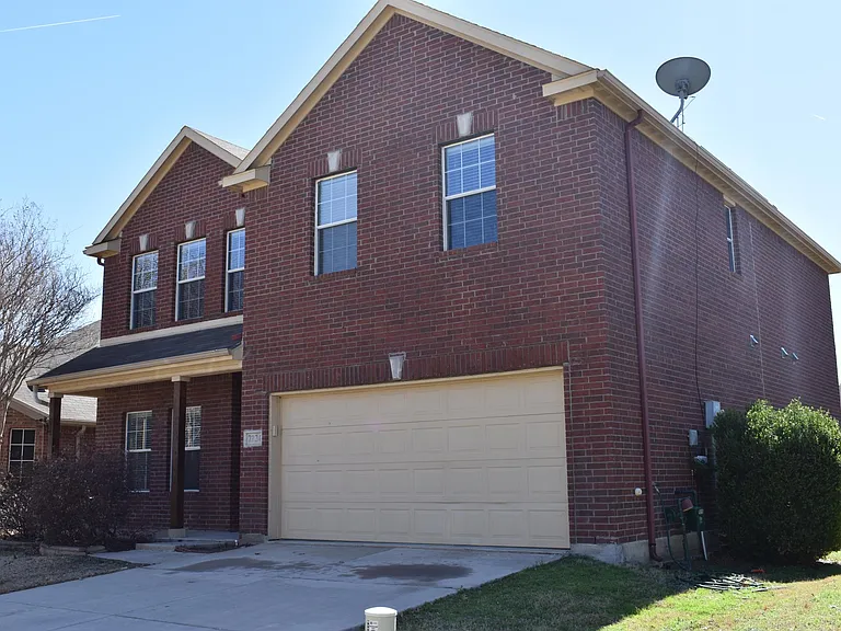 2124 Scott Creek Dr — Photo 2