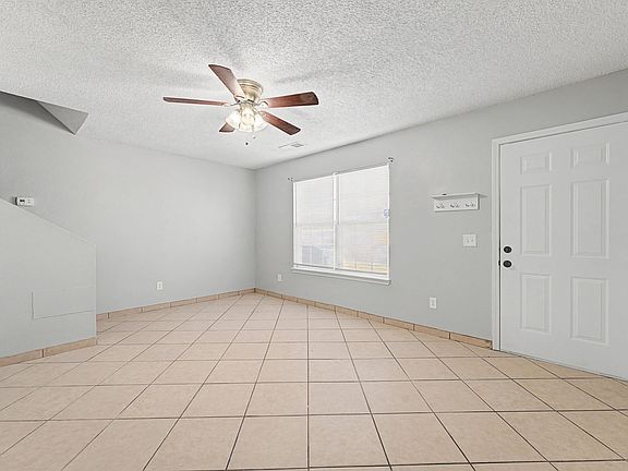 4th image of 3403 SW Victoria Pl APT 1