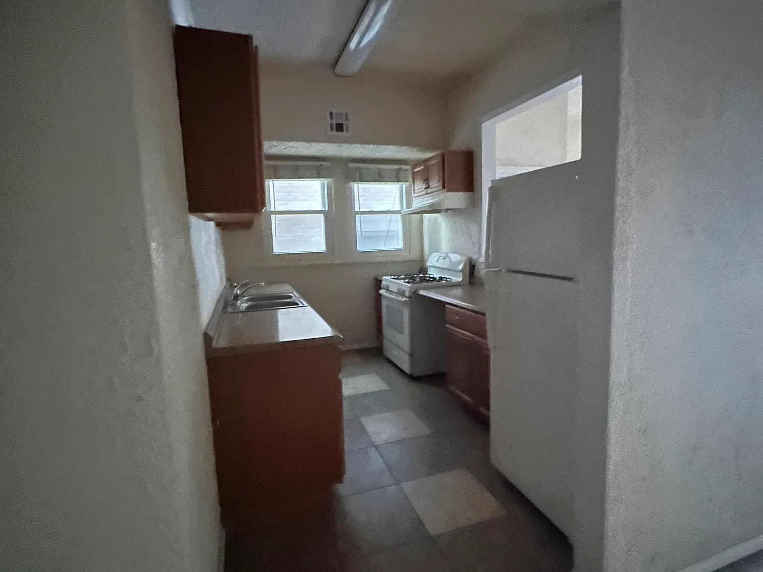 1 bed, 900 sqft, $900 — Photo 2