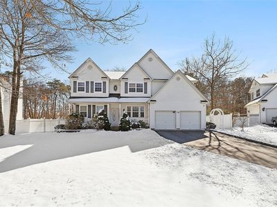 2 Tuthill Court, Patchogue, NY, 11772