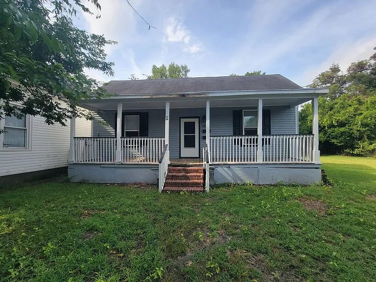 1824 Watkins St — Photo 2