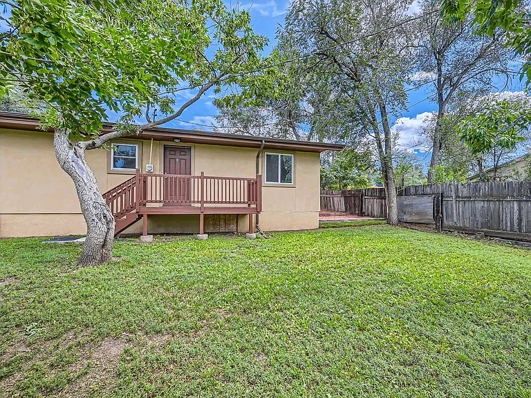 613 E Rio Grande St — Photo 24