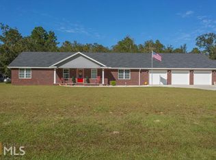 389 Cumberland Rd, Hortense, GA 31543