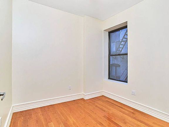 5th image of 14 W 103rd St APT 4