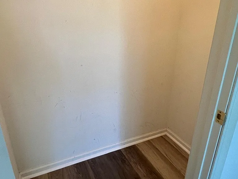 13 Topeka Ct — Photo 26