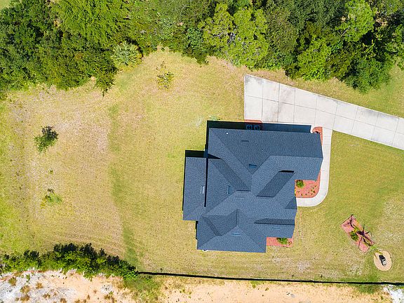 3rd image of 84 Lakebluff Dr