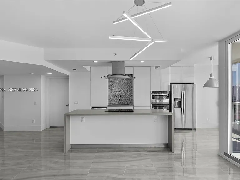 21055 Yacht Club Dr #1409 — Photo 5
