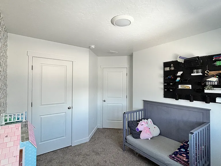 3953 W Cool Spring Ave — Photo 12