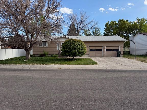 2nd image of 1603 Sierra Dr