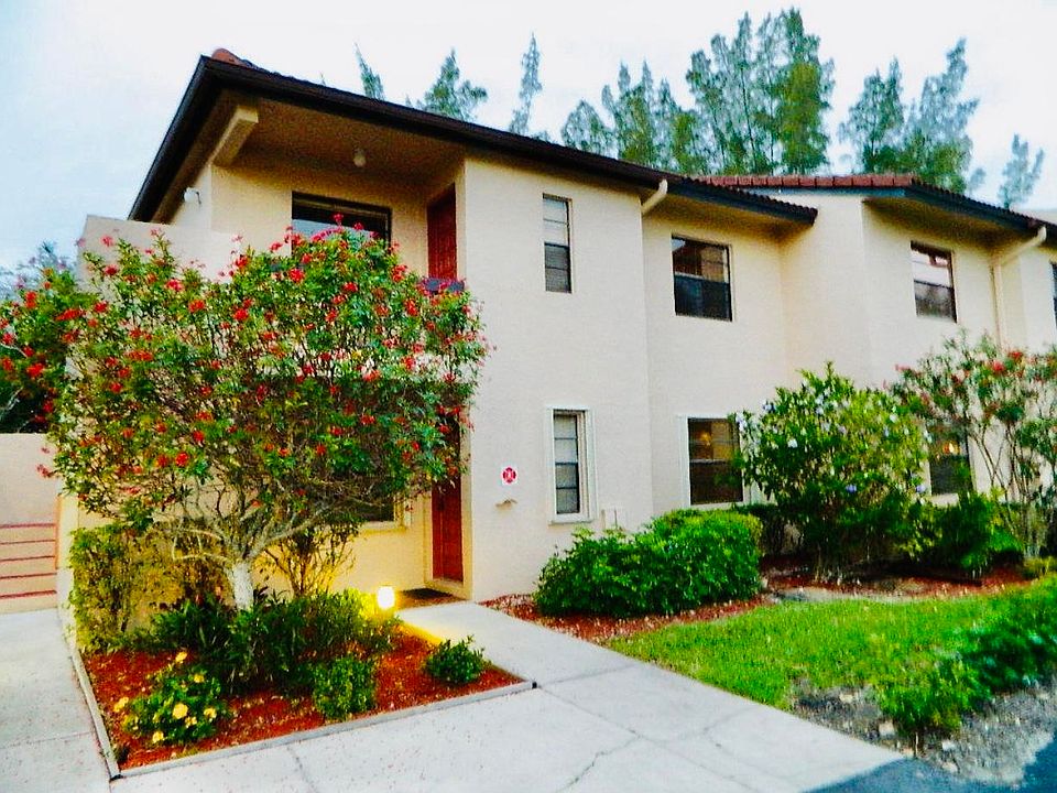 Home For Sale In Pines
