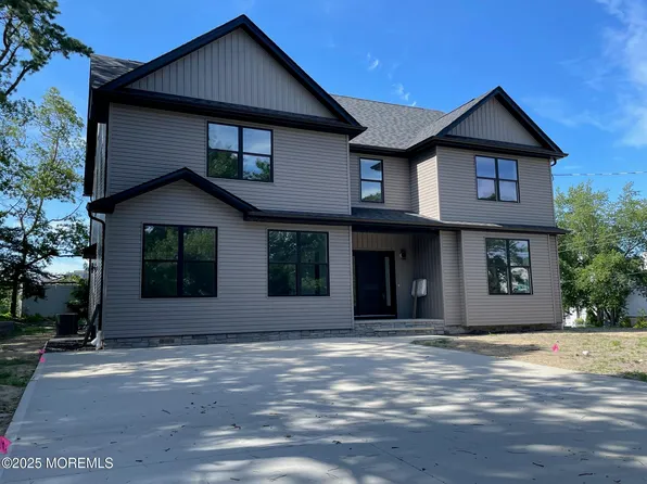 2041 Broadway Boulevard, Toms River, NJ 08757