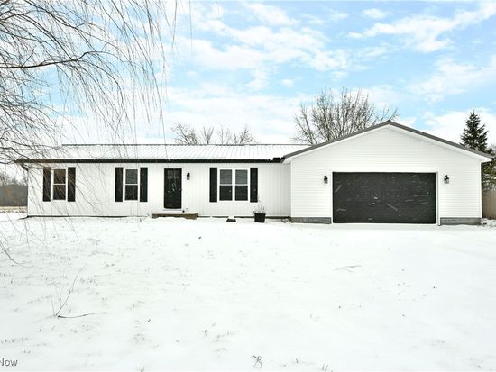 5676 Thompson Clark Rd, Bristolville, OH 44402