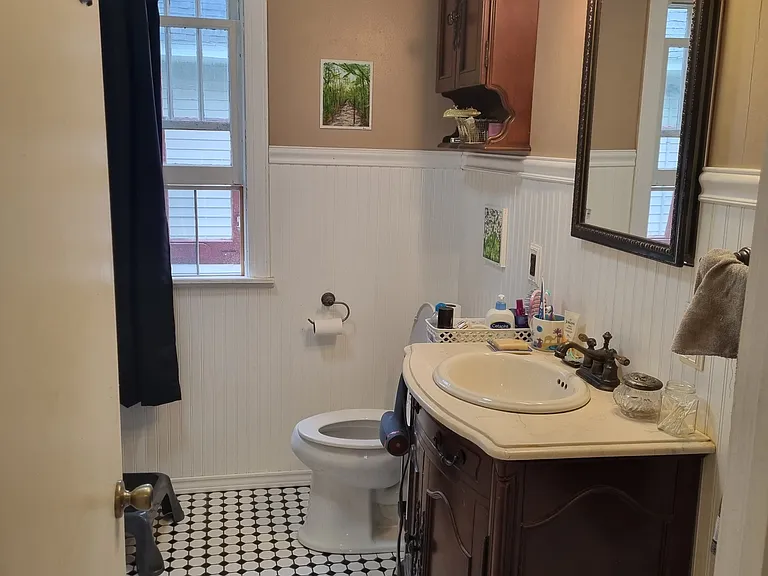 1138 Academy St — Photo 20