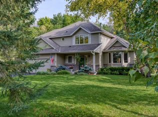 837 Trotters Rdg, Eagan, MN 55123