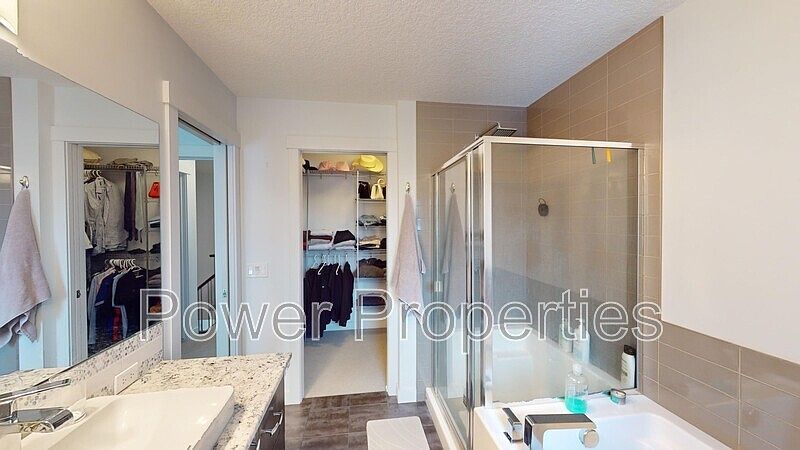 Calgary Townhouse for rent - 3 Bedrooms — photo 15