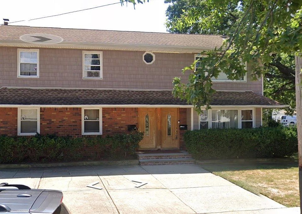 1st image of 1551 Sweetman Avenue