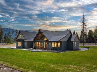 122 Windswept Ct, Naples, ID 83847