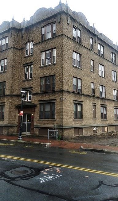 2nd image of 144 Spring St #4R