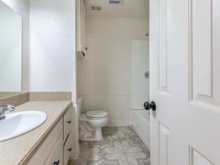 756 E Pecan St #756 — Photo 20