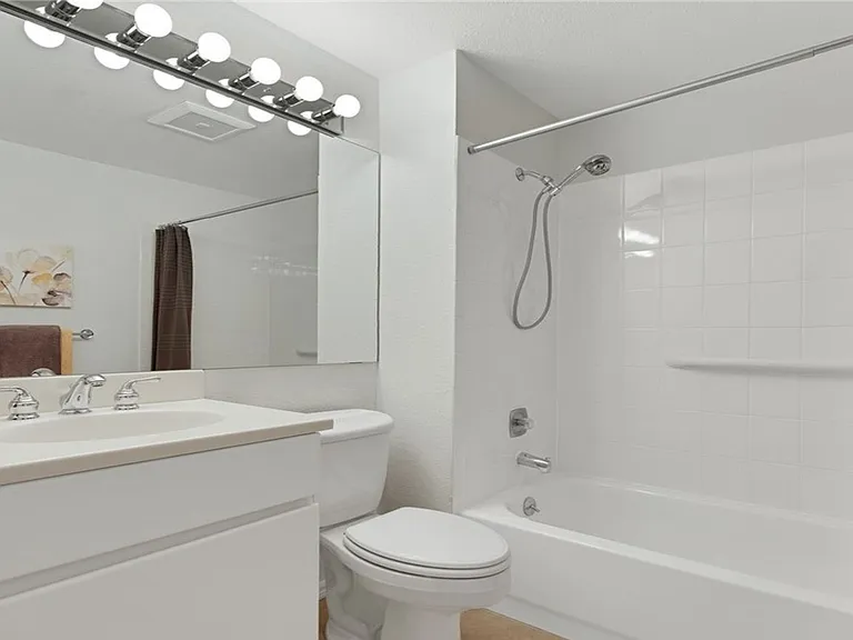 14757 NE 32nd St #B304 — Photo 8